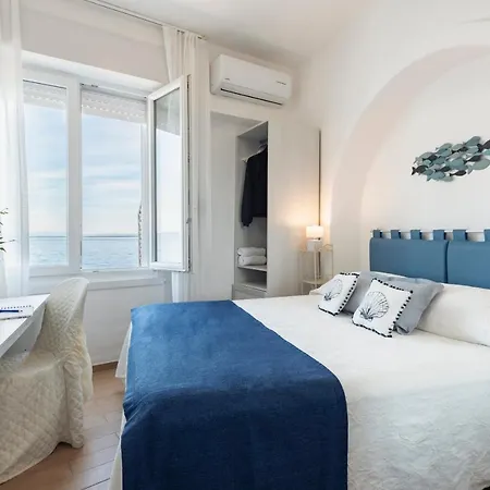 Szálloda La Caletta 4*