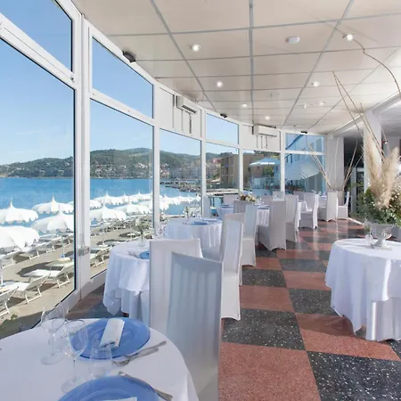 Szálloda La Caletta 4*