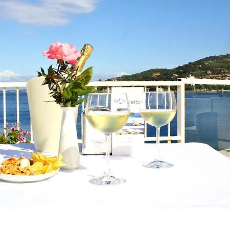 Szálloda La Caletta